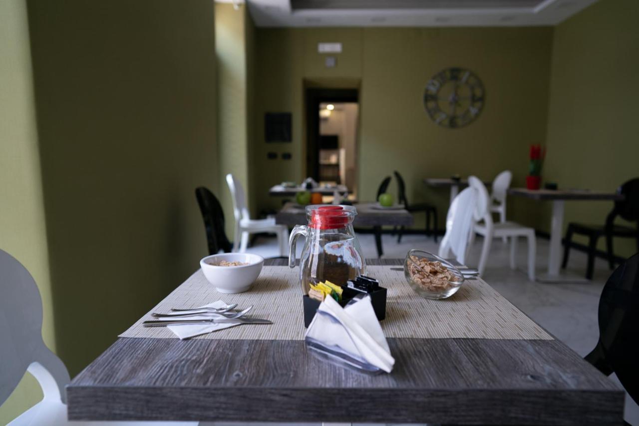 Sweet Central Hotel Caserta Dış mekan fotoğraf
