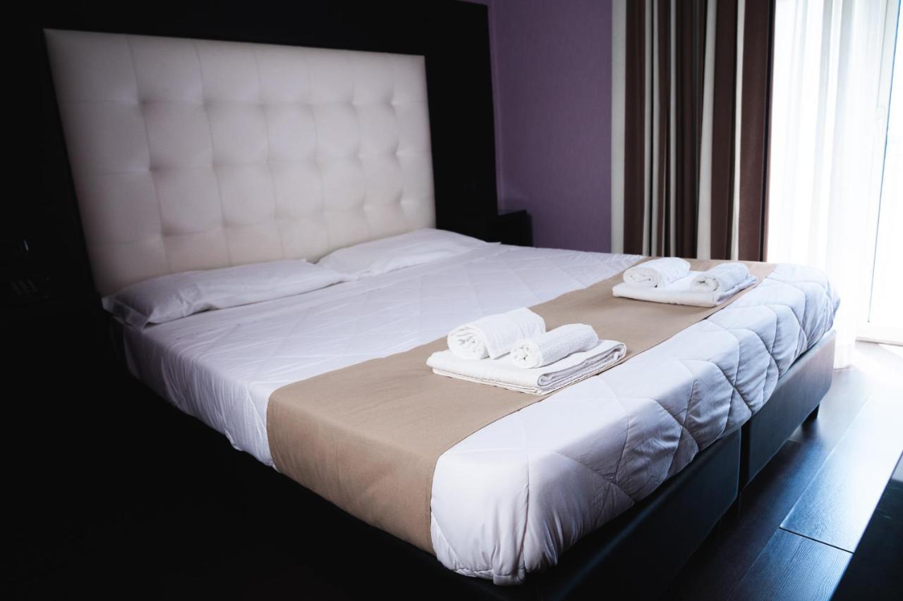 Sweet Central Hotel Caserta Dış mekan fotoğraf